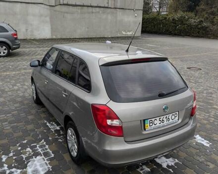 Бежевый Шкода Фабия, объемом двигателя 1.39 л и пробегом 143 тыс. км за 5850 $, фото 1 на Automoto.ua