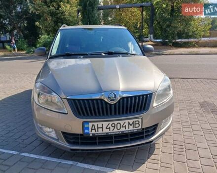 Бежевый Шкода Фабия, объемом двигателя 1.4 л и пробегом 219 тыс. км за 6200 $, фото 2 на Automoto.ua