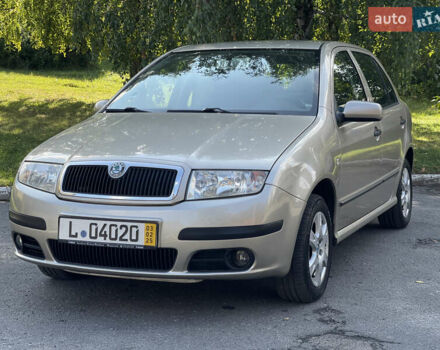 Бежевий Шкода Фабія, об'ємом двигуна 1.39 л та пробігом 200 тис. км за 5199 $, фото 1 на Automoto.ua