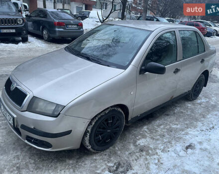 Бежевий Шкода Фабія, об'ємом двигуна 1.39 л та пробігом 240 тис. км за 1999 $, фото 1 на Automoto.ua