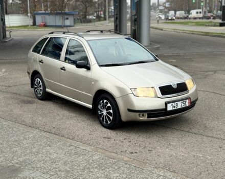 Бежевый Шкода Фабия, объемом двигателя 1.4 л и пробегом 195 тыс. км за 1999 $, фото 1 на Automoto.ua