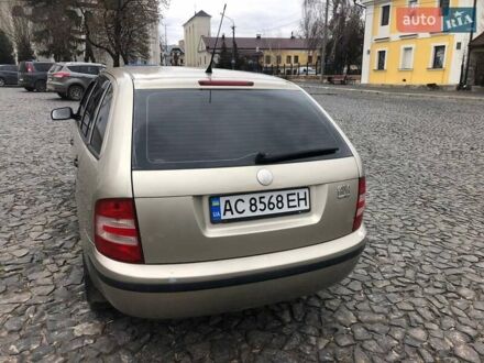 Шкода Фабия 2005 в Луцке на Automoto.ua Бежевый Шкода Фабия, объемом двигателя 1.2 л и пробегом 285 тыс. км за 3100 $, фото 1 на Automoto.ua