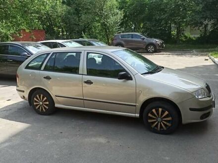 Бежевий Шкода Фабія, об'ємом двигуна 1.2 л та пробігом 229 тис. км за 3300 $, фото 1 на Automoto.ua