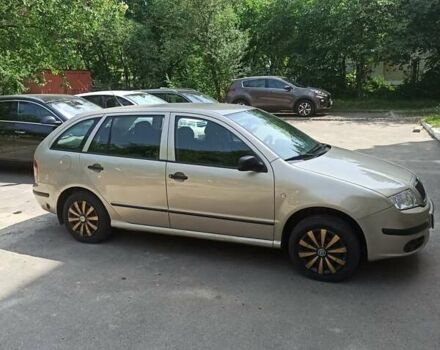 Бежевий Шкода Фабія, об'ємом двигуна 1.2 л та пробігом 229 тис. км за 3300 $, фото 1 на Automoto.ua