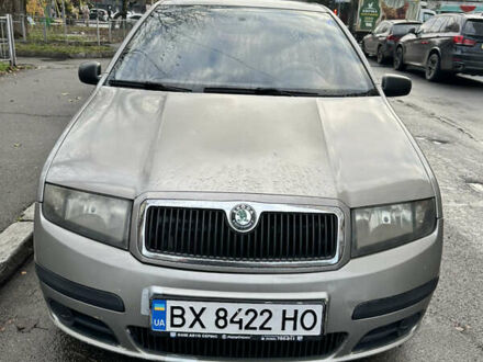 Бежевый Шкода Фабия, объемом двигателя 1.2 л и пробегом 219 тыс. км за 3900 $, фото 1 на Automoto.ua