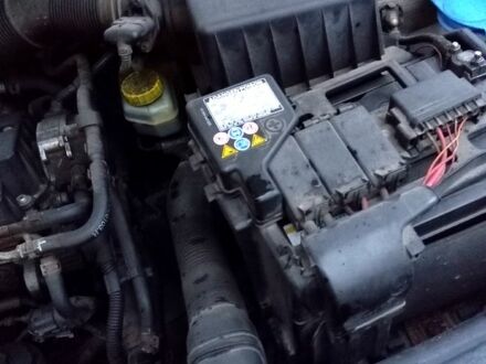 Бежевый Шкода Фабия, объемом двигателя 1.4 л и пробегом 208 тыс. км за 4250 $, фото 1 на Automoto.ua