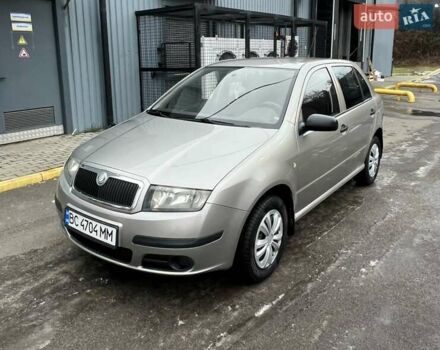 Бежевий Шкода Фабія, об'ємом двигуна 1.2 л та пробігом 230 тис. км за 3200 $, фото 1 на Automoto.ua