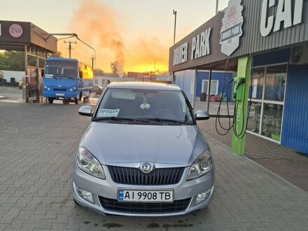 Бежевый Шкода Фабия, объемом двигателя 1.2 л и пробегом 130 тыс. км за 5576 $, фото 1 на Automoto.ua