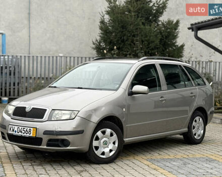 Бежевый Шкода Фабия, объемом двигателя 1.2 л и пробегом 183 тыс. км за 3850 $, фото 1 на Automoto.ua
