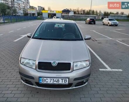 Бежевый Шкода Фабия, объемом двигателя 1.4 л и пробегом 170 тыс. км за 5100 $, фото 1 на Automoto.ua