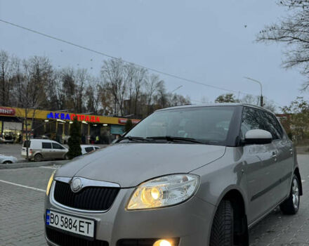 Бежевый Шкода Фабия, объемом двигателя 1.6 л и пробегом 190 тыс. км за 6500 $, фото 1 на Automoto.ua