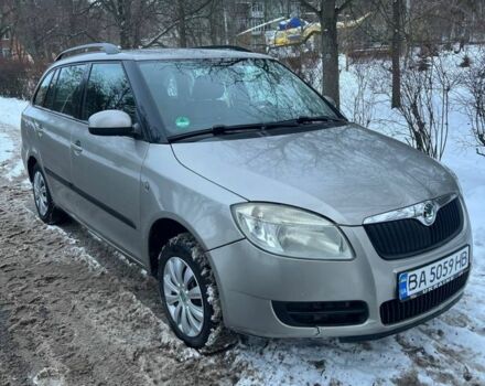 Бежевий Шкода Фабія, об'ємом двигуна 1.2 л та пробігом 200 тис. км за 4000 $, фото 1 на Automoto.ua