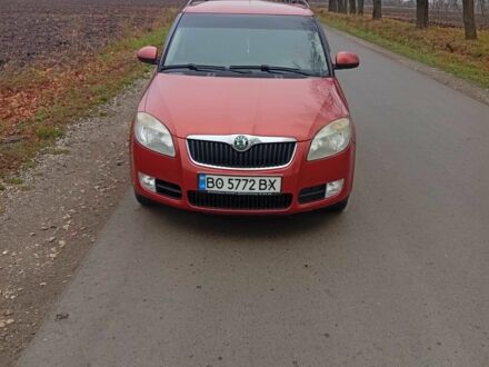 Бежевый Шкода Фабия, объемом двигателя 1.4 л и пробегом 340 тыс. км за 4350 $, фото 1 на Automoto.ua