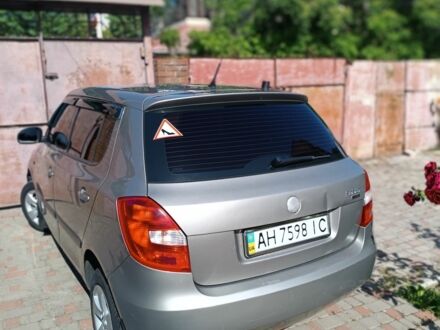 Бежевий Шкода Фабія, об'ємом двигуна 1.4 л та пробігом 250 тис. км за 3950 $, фото 1 на Automoto.ua