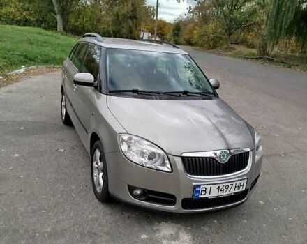 Бежевий Шкода Фабія, об'ємом двигуна 1.6 л та пробігом 225 тис. км за 5400 $, фото 1 на Automoto.ua