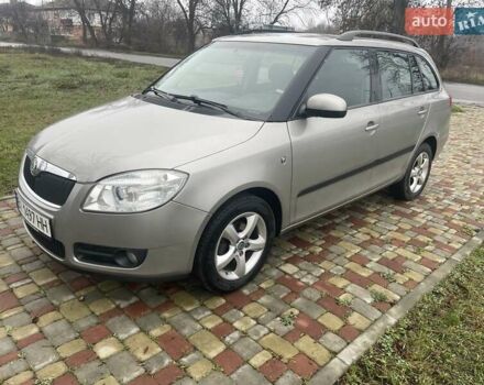 Бежевий Шкода Фабія, об'ємом двигуна 1.6 л та пробігом 225 тис. км за 6000 $, фото 1 на Automoto.ua