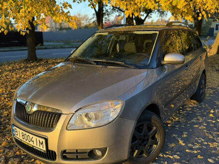 Бежевый Шкода Фабия, объемом двигателя 1.39 л и пробегом 215 тыс. км за 6299 $, фото 1 на Automoto.ua