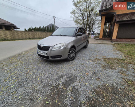 Бежевий Шкода Фабія, об'ємом двигуна 1.2 л та пробігом 238 тис. км за 4200 $, фото 1 на Automoto.ua