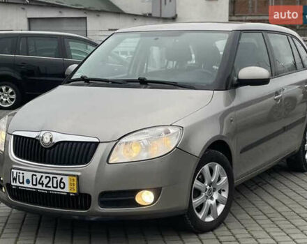 Бежевый Шкода Фабия, объемом двигателя 1.6 л и пробегом 186 тыс. км за 5750 $, фото 1 на Automoto.ua