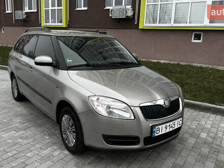 Бежевий Шкода Фабія, об'ємом двигуна 1.6 л та пробігом 240 тис. км за 6200 $, фото 1 на Automoto.ua