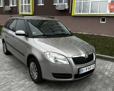 Бежевий Шкода Фабія, об'ємом двигуна 1.6 л та пробігом 240 тис. км за 6200 $, фото 1 на Automoto.ua