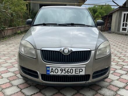 Шкода Фабія 2009 у Хусте на Automoto.ua Бежевий Шкода Фабія, об'ємом двигуна 1.2 л та пробігом 240 тис. км за 3900 $, фото 1 на Automoto.ua