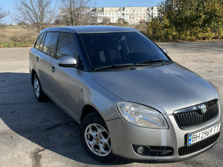 Бежевый Шкода Фабия, объемом двигателя 1.2 л и пробегом 170 тыс. км за 5500 $, фото 1 на Automoto.ua