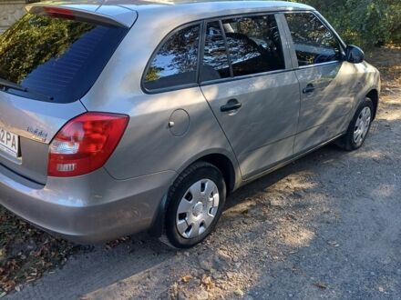 Бежевый Шкода Фабия, объемом двигателя 1.2 л и пробегом 66 тыс. км за 5800 $, фото 1 на Automoto.ua