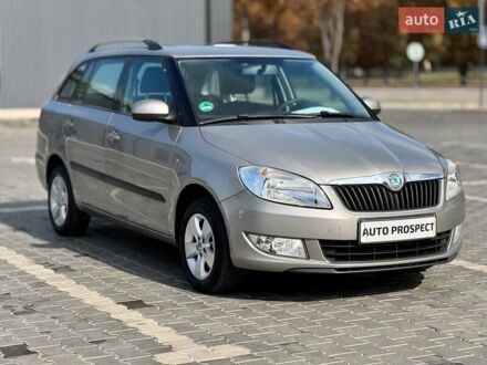 Бежевый Шкода Фабия, объемом двигателя 1.4 л и пробегом 191 тыс. км за 6200 $, фото 1 на Automoto.ua