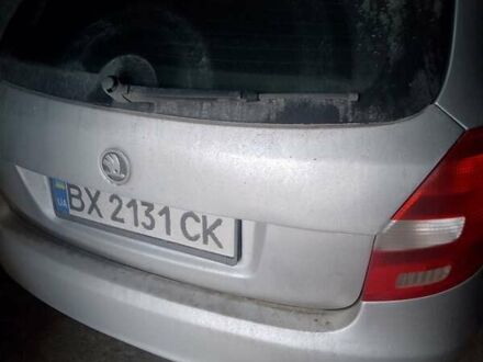Шкода Фабия 2010 в Ярмолинцы на Automoto.ua Бежевый Шкода Фабия, объемом двигателя 1.6 л и пробегом 291 тыс. км за 4800 $, фото 1 на Automoto.ua