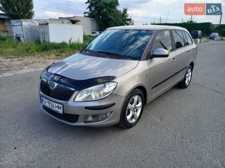Шкода Фабия 2010 в Киеве на Automoto.ua Бежевый Шкода Фабия, объемом двигателя 1.2 л и пробегом 270 тыс. км за 4500 $, фото 1 на Automoto.ua