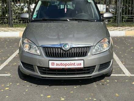 Бежевий Шкода Фабія, об'ємом двигуна 1.2 л та пробігом 145 тис. км за 6100 $, фото 1 на Automoto.ua