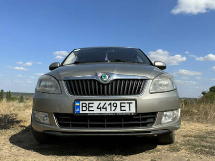 Шкода Фабія 2011 у Миколаєві на Automoto.ua Бежевий Шкода Фабія, об'ємом двигуна 1.4 л та пробігом 210 тис. км за 5800 $, фото 1 на Automoto.ua