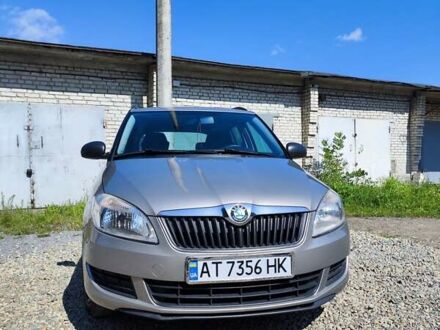 Бежевый Шкода Фабия, объемом двигателя 1.2 л и пробегом 195 тыс. км за 5200 $, фото 1 на Automoto.ua