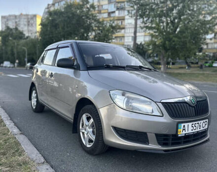 Бежевий Шкода Фабія, об'ємом двигуна 1.2 л та пробігом 340 тис. км за 5200 $, фото 1 на Automoto.ua