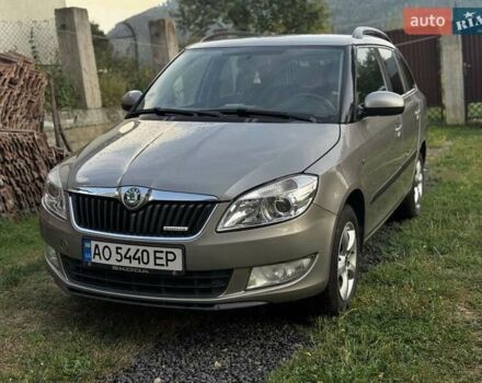 Бежевий Шкода Фабія, об'ємом двигуна 1.2 л та пробігом 301 тис. км за 5500 $, фото 1 на Automoto.ua