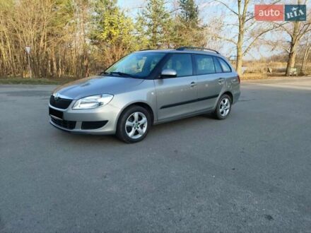 Бежевый Шкода Фабия, объемом двигателя 1.2 л и пробегом 218 тыс. км за 8400 $, фото 1 на Automoto.ua