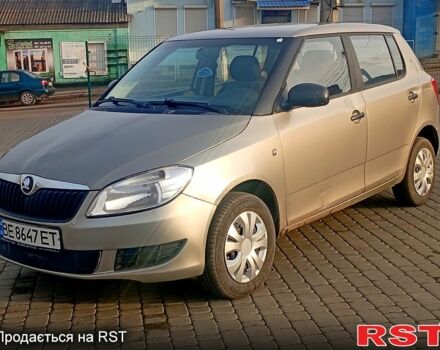 Бежевый Шкода Фабия, объемом двигателя 1.2 л и пробегом 280 тыс. км за 3500 $, фото 1 на Automoto.ua