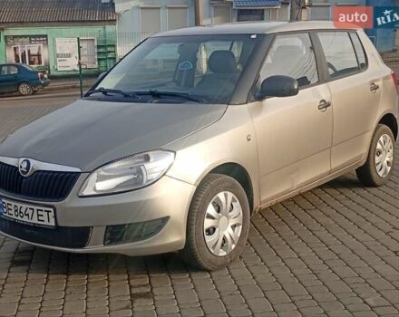 Бежевый Шкода Фабия, объемом двигателя 1.2 л и пробегом 220 тыс. км за 3000 $, фото 1 на Automoto.ua