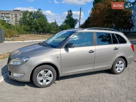 Шкода Фабия 2013 в Александрие на Automoto.ua Бежевый Шкода Фабия, объемом двигателя 1.4 л и пробегом 219 тыс. км за 6200 $, фото 1 на Automoto.ua