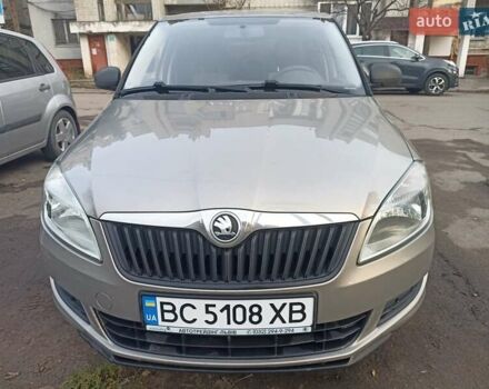 Бежевий Шкода Фабія, об'ємом двигуна 1.2 л та пробігом 80 тис. км за 5900 $, фото 1 на Automoto.ua