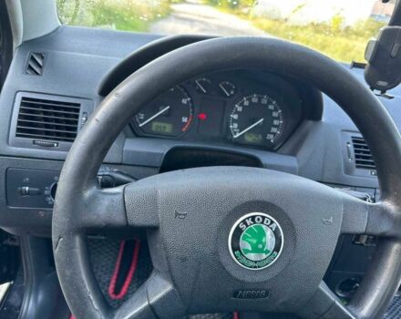 Черный Шкода Фабия, объемом двигателя 1.9 л и пробегом 452 тыс. км за 3800 $, фото 9 на Automoto.ua