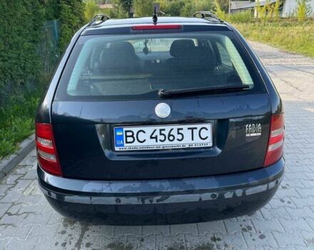 Черный Шкода Фабия, объемом двигателя 1.9 л и пробегом 452 тыс. км за 3800 $, фото 1 на Automoto.ua