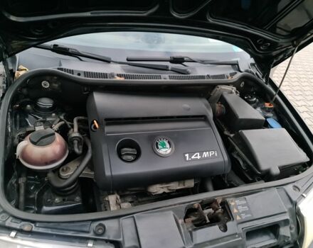 Черный Шкода Фабия, объемом двигателя 1.4 л и пробегом 218 тыс. км за 3512 $, фото 7 на Automoto.ua