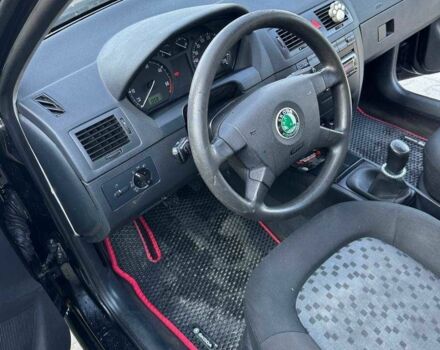 Черный Шкода Фабия, объемом двигателя 1.9 л и пробегом 452 тыс. км за 3800 $, фото 8 на Automoto.ua