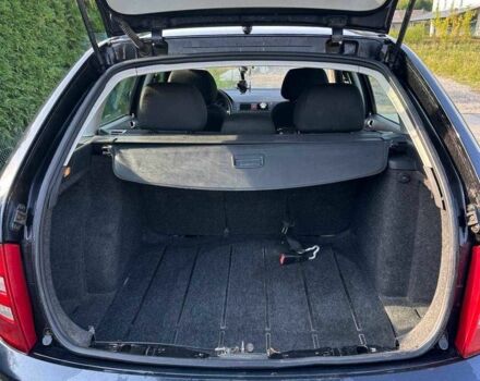 Черный Шкода Фабия, объемом двигателя 1.9 л и пробегом 452 тыс. км за 3800 $, фото 4 на Automoto.ua