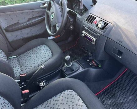 Черный Шкода Фабия, объемом двигателя 1.9 л и пробегом 452 тыс. км за 3800 $, фото 11 на Automoto.ua