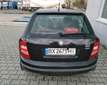 Черный Шкода Фабия, объемом двигателя 1.4 л и пробегом 218 тыс. км за 3512 $, фото 2 на Automoto.ua