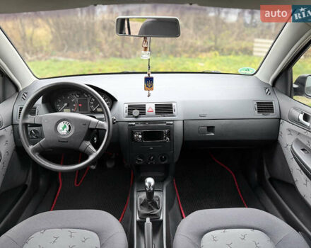 Чорний Шкода Фабія, об'ємом двигуна 1.39 л та пробігом 201 тис. км за 3750 $, фото 20 на Automoto.ua
