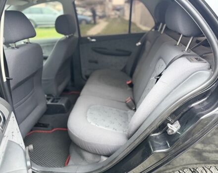 Черный Шкода Фабия, объемом двигателя 1.4 л и пробегом 201 тыс. км за 4100 $, фото 17 на Automoto.ua